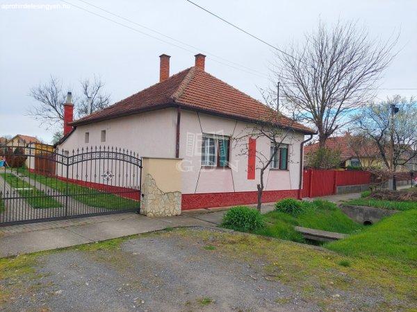 Eladó családi ház Hajdúnánás, 	Soós Gábor