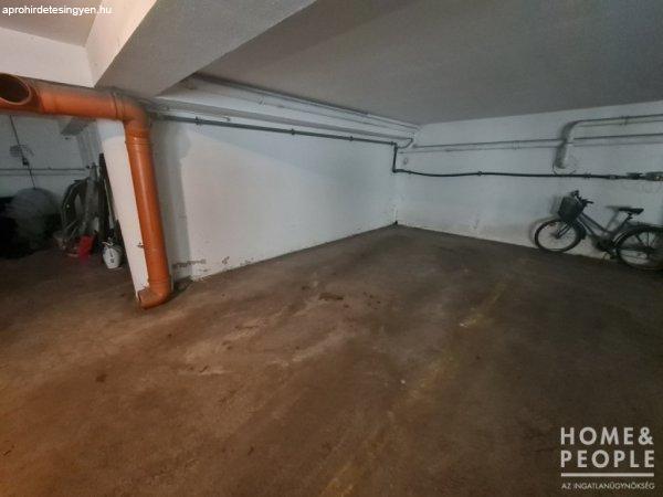 Eladó 15 nm-es Garázs Szeged Makkosház    