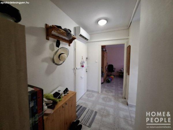 Szeged frekventált helyén lakás eladó!