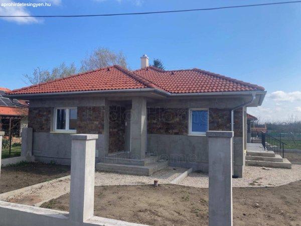 Eladó Ságváron új építésű családi ház