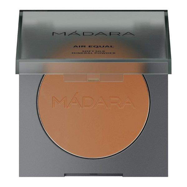 MÁDARA Selyem ásványi púder Air Egual (Soft Silk Mineral Powder) 9 g 03 Deep