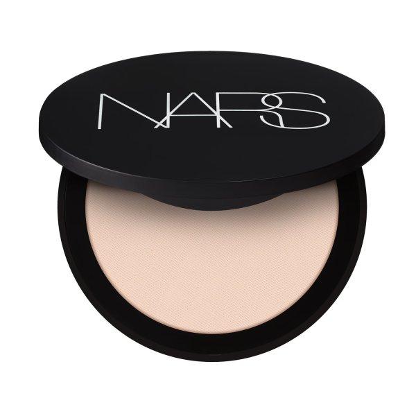 NARS Mattító púder (Soft Matte Advanced Perfecting Powder) 9 g Cliff