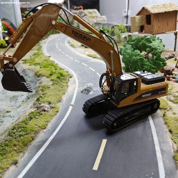 1/40 méretarányú modell építőgép készlet: markoló, henger és traktor
hang- és fényeffektusokkal