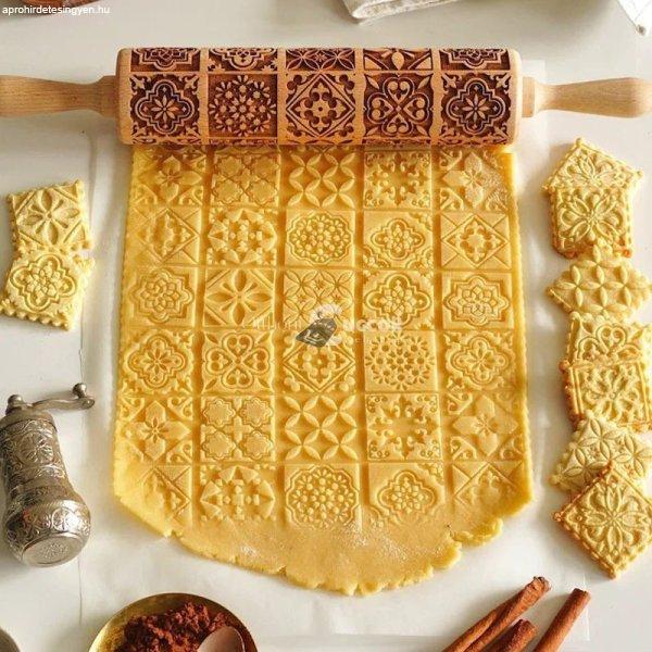 Karácsonyi mintás sodrófa - díszítő nyújtófa kekszekhez és
süteményekhez