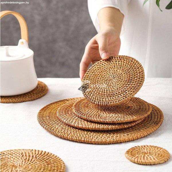 Természetes rattan placemat szett, kézzel szőtt, csúszásmentes, hőálló,
étkezéshez és teaceremóniához