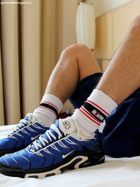 White Socks Sk8erboy Deluxe – stílusos fehér-piros zokni