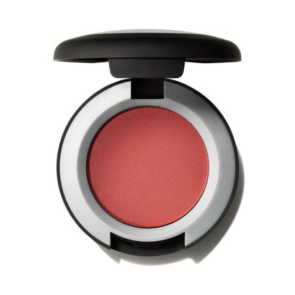 MAC Cosmetics Agyag szemhéjfesték (Powder Kiss Matte Eye Shadow) 1,5 g Devoted
to Chili
