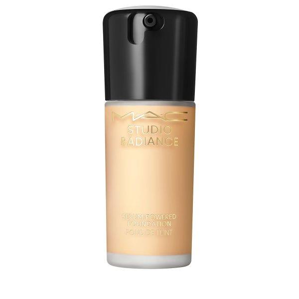 MAC Cosmetics Hidratáló smink Studio Radiance (Serum Powered Foundation) 30 ml
NC20