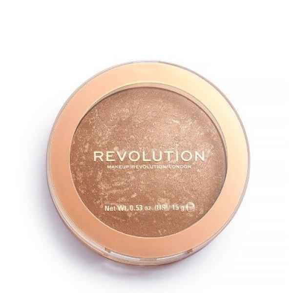 Revolution Bronzosító Revolution Re-Loaded Long Weekend (Powder Bronzer) 15 g