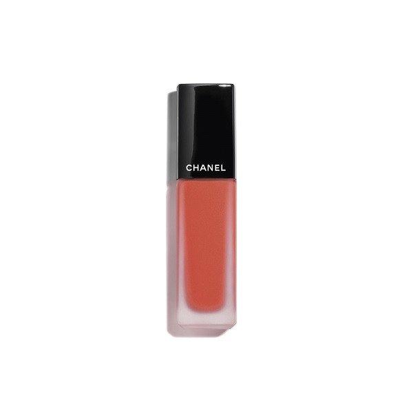 Chanel Matt folyékony rúzs Rouge Allure Liquid Velvet (Matte Liquid Lip Color)
6 ml 214 Bouleversante