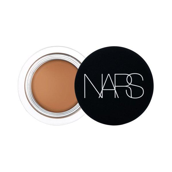 NARS Mattító korrektor (Soft Matte Complete Concealer) 6,2 g Amande