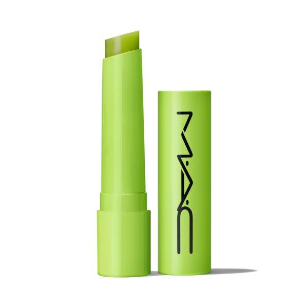 MAC Cosmetics Volumennövelő szájfény stick Squirt (Plumping Gloss Stick) 2,3
g Like Squirt