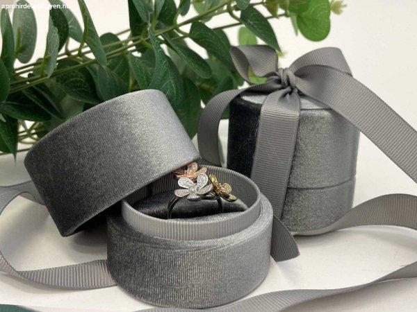 JK Box Szürke ajándékdoboz gyűrűre szalaggal LTR-3/P/A3