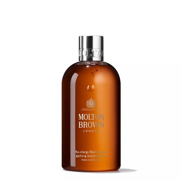 Molton Brown Fürdő- és tusfürdő Re-charge Black Pepper (Bath & Shower Gel)
300 ml