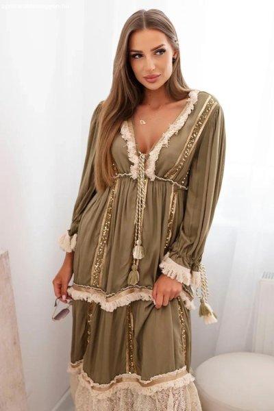 Hosszú boho ruha fodrokkal és csipkével, 6107-es modell, khaki színben