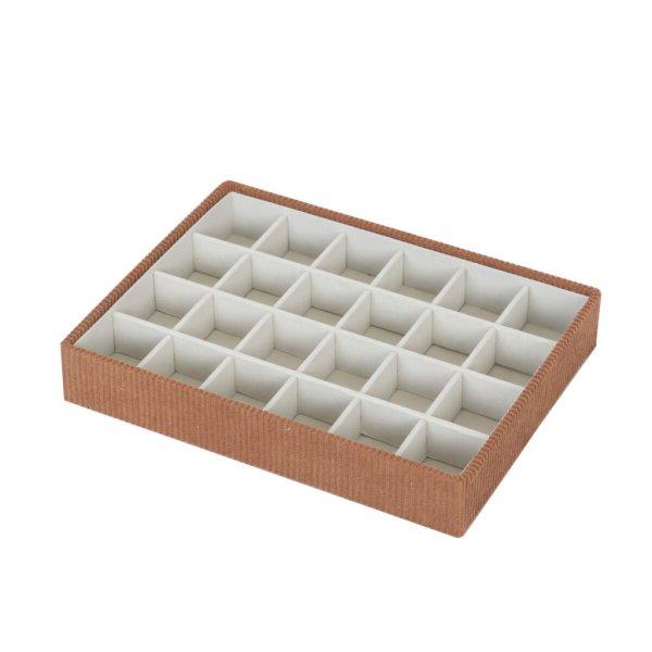 Ékszeres doboz Versa Poliészter Préselt Papír 19 x 4 x 25 cm MOST 6721
HELYETT 3481 Ft-ért!