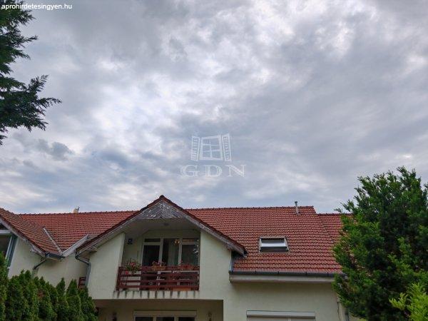 Eladó  Pécel, 	Csatáridűlő- sorház tetőtéri lakás