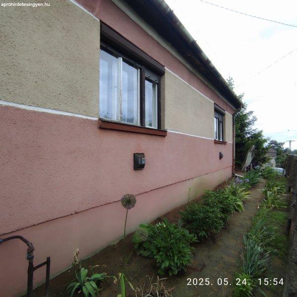 Borbánya, három szoba, összkomfort, világos terek
