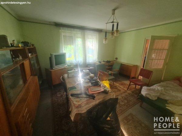 Eladó 85 nm-es Felújítandó Családi ház Hódmezővásárhely   