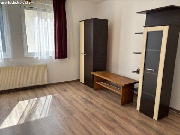 NYÍREGYHÁZÁN, 32 NM-ES LAKÁS KIADÓ - Nyíregyháza