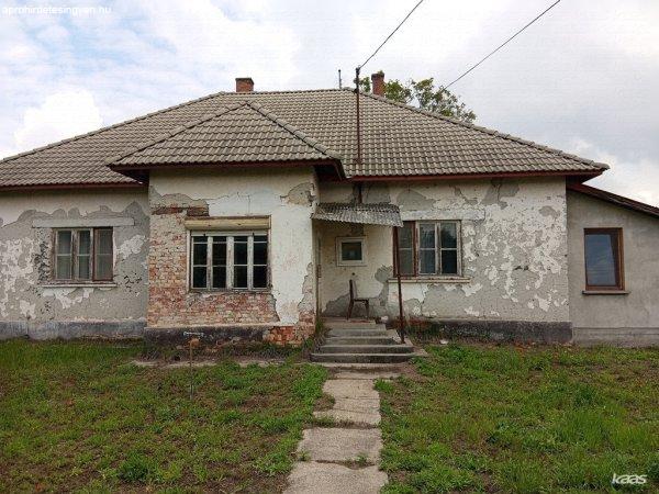 Családi ház | Ásotthalmi 3 szobás, 100 nm-es családi ház - Ásotthalom