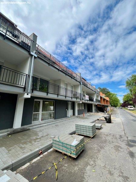 Eladó 52m2-es Üzlethelyiség, Balatonlelle