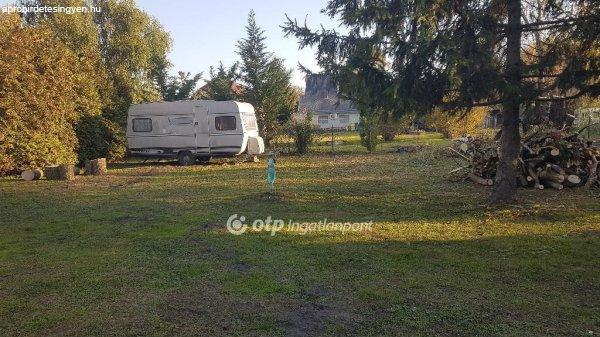 Eladó Telek, Balatonfenyves