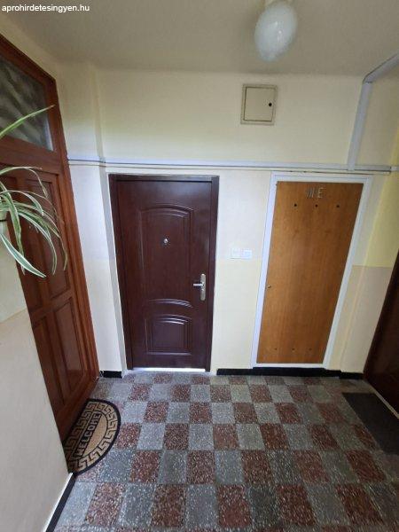 Eladó 49m2-es Téglalakás, Eger