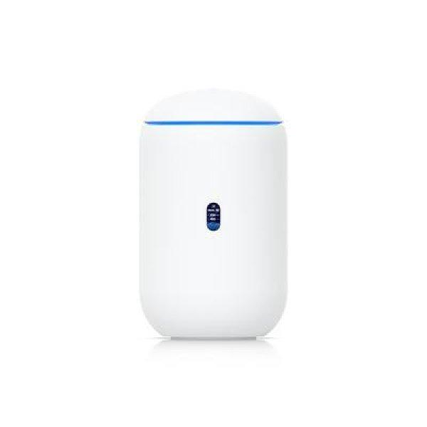 UBiQUiTi Dream Router TriBand 3x2,5Gbps (LAN) 1xPOE Out + 2xWAN (SFP+, RJ45),
WiFi7, Asztali - UDR7