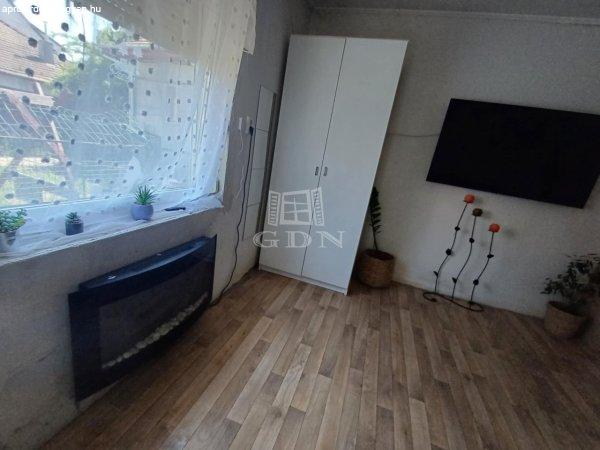 Eladó lakás Budapest, XIX. kerület, 	Zrínyi utca