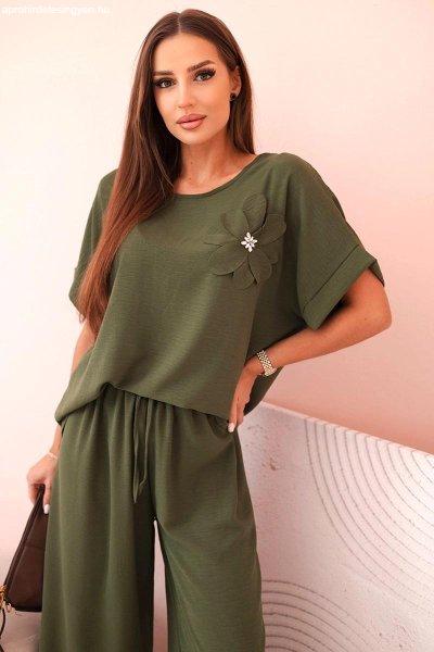 Viszkóz szett dekoratív virággal és széles nadrággal, modell 0109 színű
khaki