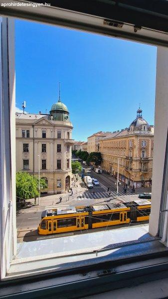 Eladó 176 nm-es Felújítandó Téglalakás Budapest VI. kerület Terézváros 