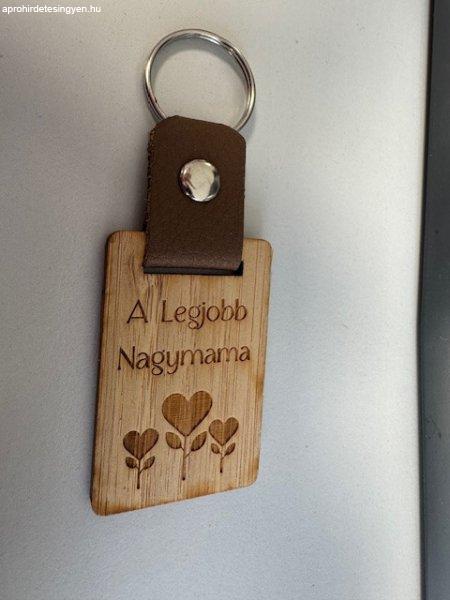 Egyedi gravírozott kulcstartó a legjobb nagymama 2.
