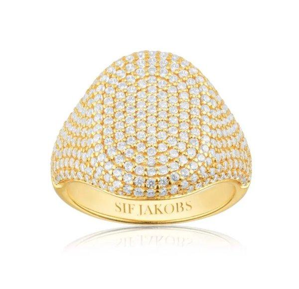 Sif Jakobs Jellegzetes aranyozott gyűrű cirkónium kövekkel Capizzi
SJ-R42240-CZ-YG 56 mm