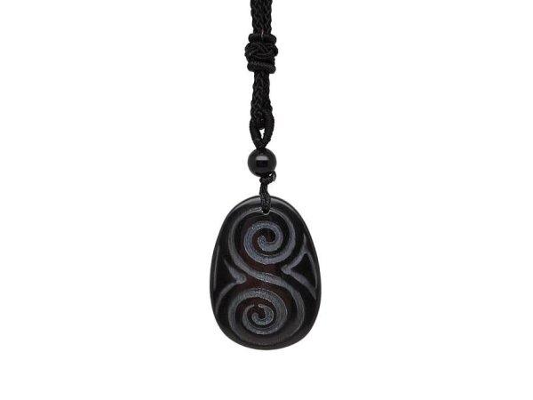 Csepp maori obszidián medál zsinóron 2,5x3,5cm