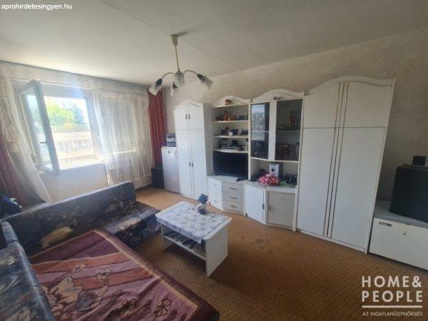 Eladó 48 nm-es Téglalakás Hódmezővásárhely   