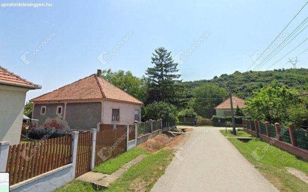 Sajóbábonyi panorámás 3 szobás családi ház 914 m2 telken eladó