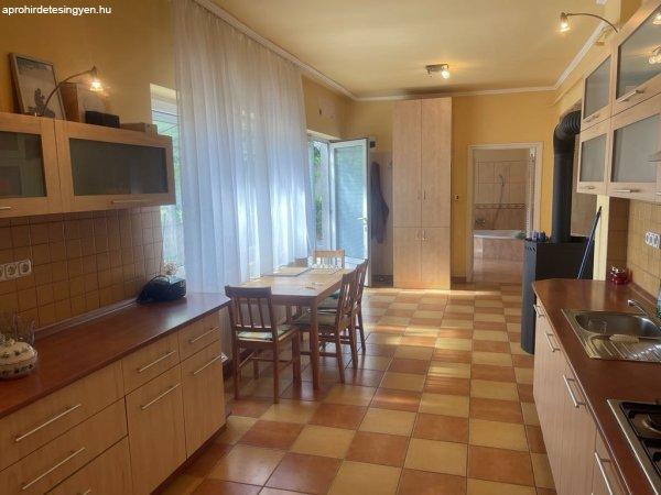 Eladó 100m2-es Családi ház, Baja