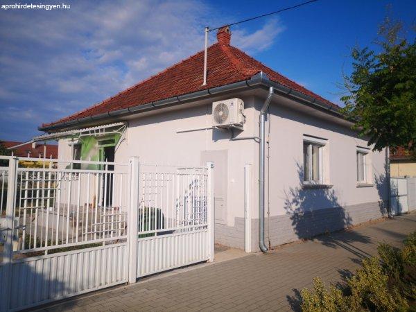 Kiadó 80 nm-es Felújított Családi ház Gyula