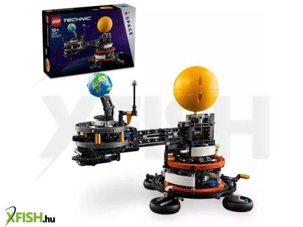 LEGO® Technic: A Föld és a körülötte keringő Hold 42179