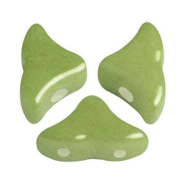 Hélios® par Puca®gyöngy - Opaque Pistachio - 6x10 mm