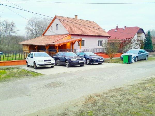 Két generációs ház Váchartyánban közvetlenül a tulajdonostól!