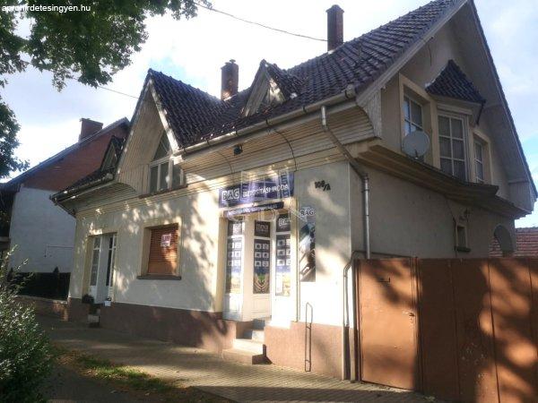 Eladó családi ház Lajosmizse, 	Dózsa György út