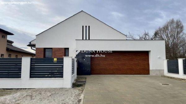 Tégla építésű, nappali + 4 szobás prémium új családi ház - Nagykőrös