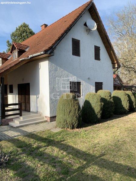 Eladó ikerház Balatonfenyves, 	Parthoz közel