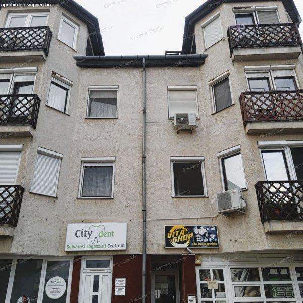 Eladó 80m2-es Téglalakás, Szolnok