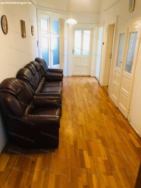 ELADÓ Szolnok, Tószegi úton 91 m2 alapterületű 1. emeleti téglalakás
