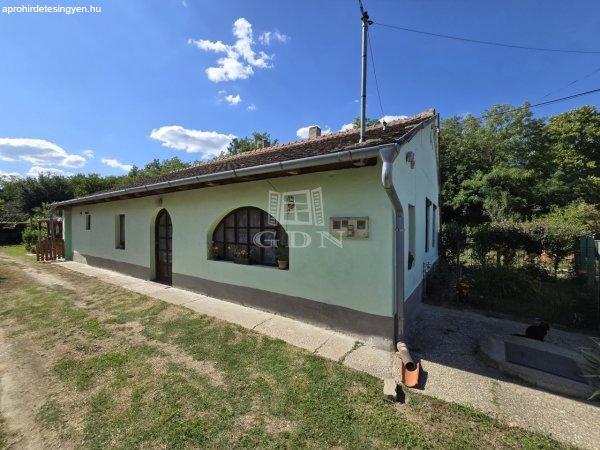 Eladó családi ház Nemesdéd, 	Fő utca