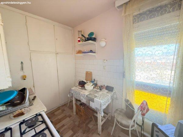 Eladó 64 nm-es Panellakás Pécs Kertváros 