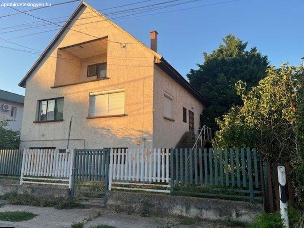 Eladó 90 nm-es Családi ház Taksony